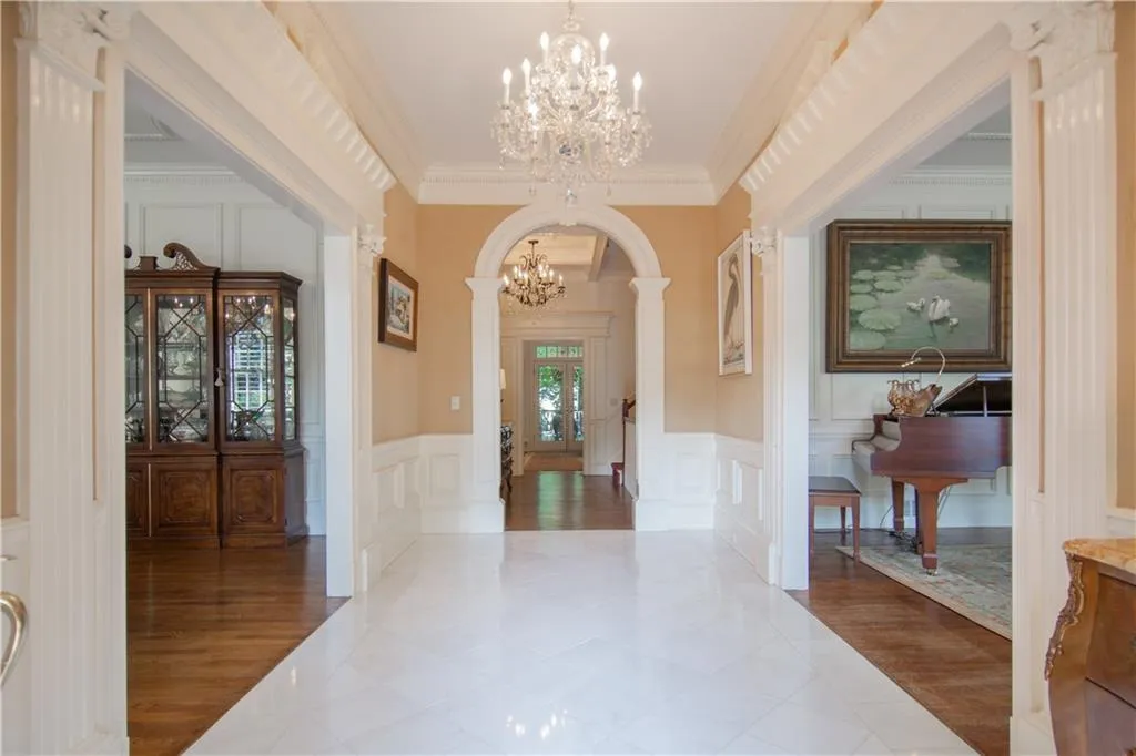 1530 Northwold Drive, Sandy Springs, Georgia 30350, 5 Bedrooms Bedrooms, ,4 BathroomsBathrooms,Residential,Sold,1530 Northwold Drive,6771169