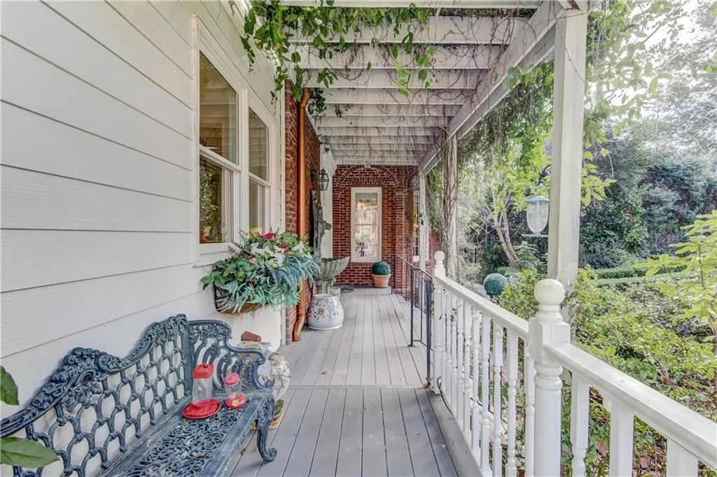 1530 Northwold Drive, Sandy Springs, Georgia 30350, 5 Bedrooms Bedrooms, ,4 BathroomsBathrooms,Residential,Sold,1530 Northwold Drive,6771169