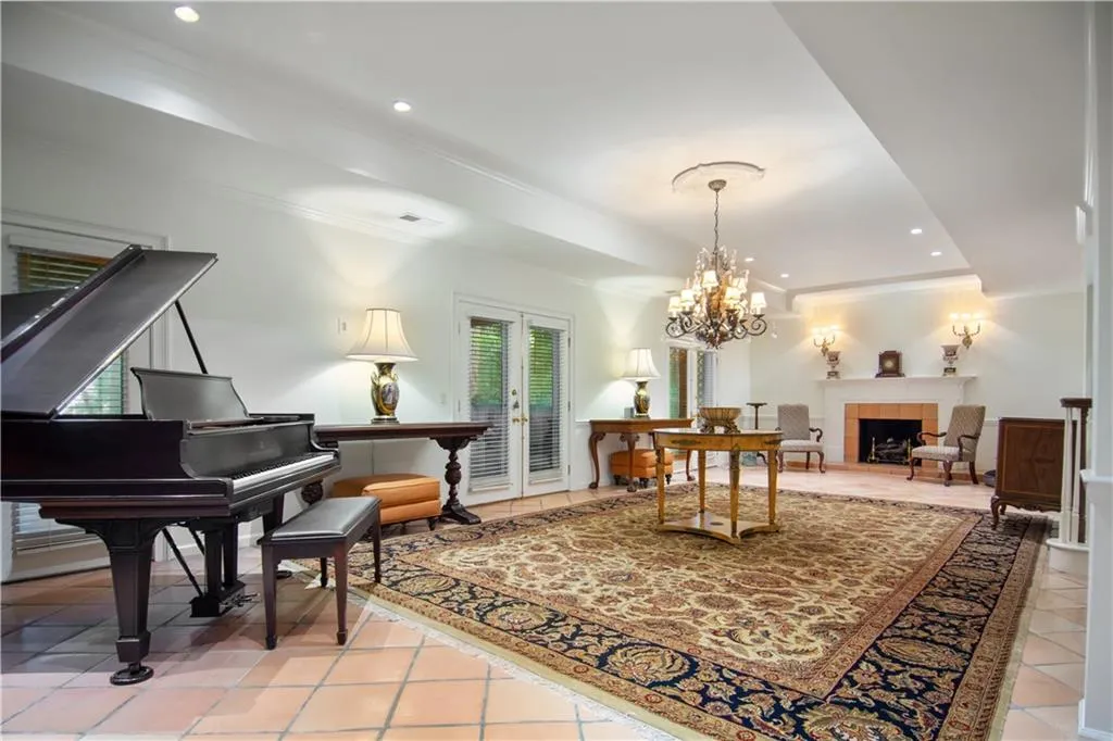 1530 Northwold Drive, Sandy Springs, Georgia 30350, 5 Bedrooms Bedrooms, ,4 BathroomsBathrooms,Residential,Sold,1530 Northwold Drive,6771169