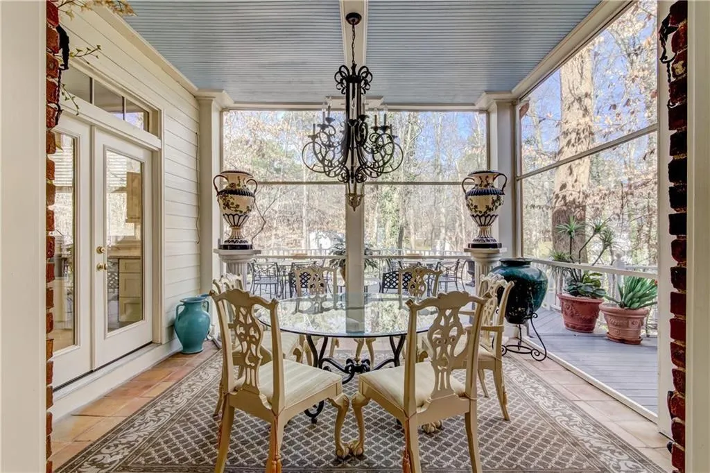 1530 Northwold Drive, Sandy Springs, Georgia 30350, 5 Bedrooms Bedrooms, ,4 BathroomsBathrooms,Residential,Sold,1530 Northwold Drive,6771169