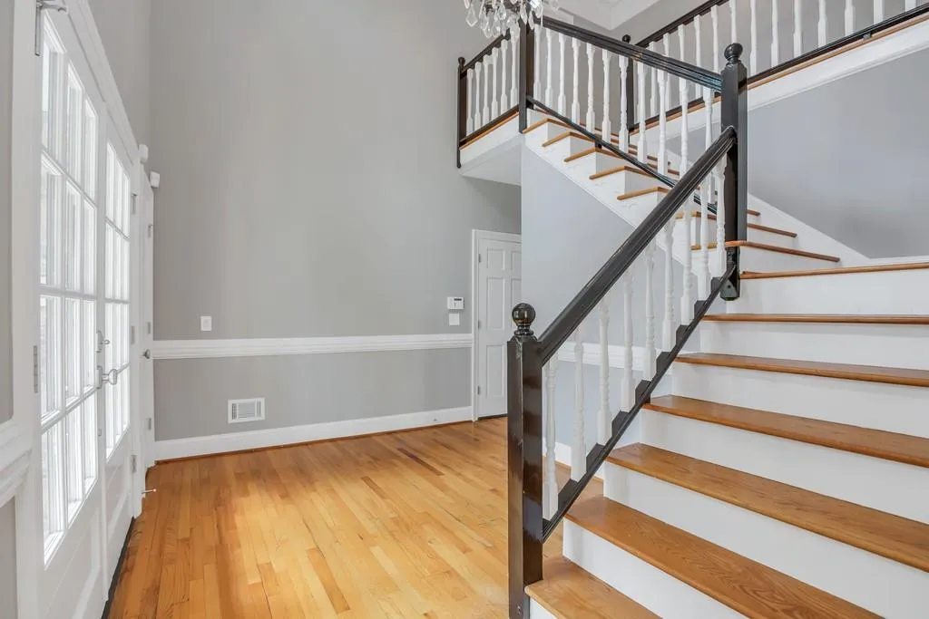 890 Waddington Court, Sandy Springs, Georgia 30350, 4 Bedrooms Bedrooms, ,3 BathroomsBathrooms,Residential,Sold,890 Waddington Court,6629837