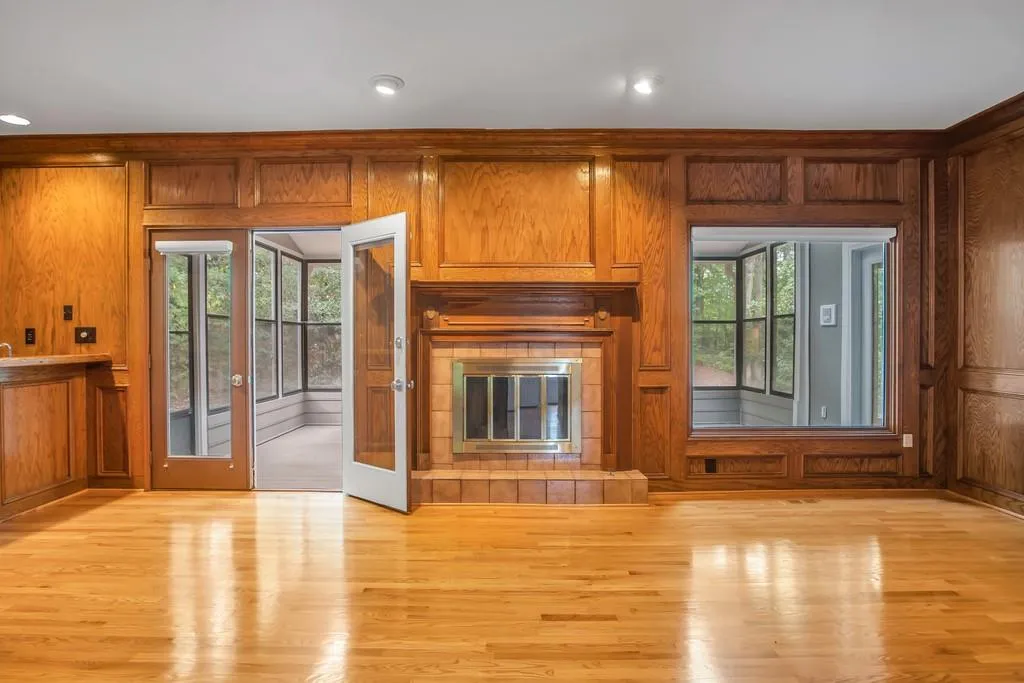 890 Waddington Court, Sandy Springs, Georgia 30350, 4 Bedrooms Bedrooms, ,3 BathroomsBathrooms,Residential,Sold,890 Waddington Court,6629837