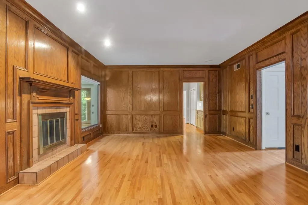 890 Waddington Court, Sandy Springs, Georgia 30350, 4 Bedrooms Bedrooms, ,3 BathroomsBathrooms,Residential,Sold,890 Waddington Court,6629837