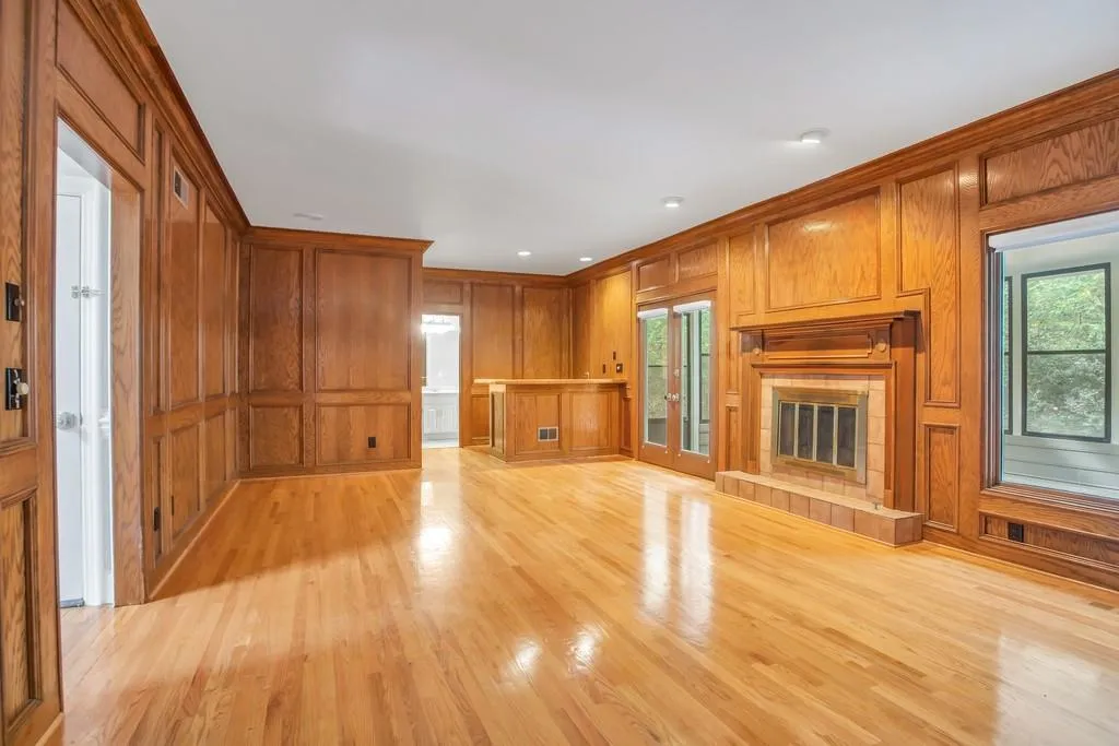 890 Waddington Court, Sandy Springs, Georgia 30350, 4 Bedrooms Bedrooms, ,3 BathroomsBathrooms,Residential,Sold,890 Waddington Court,6629837