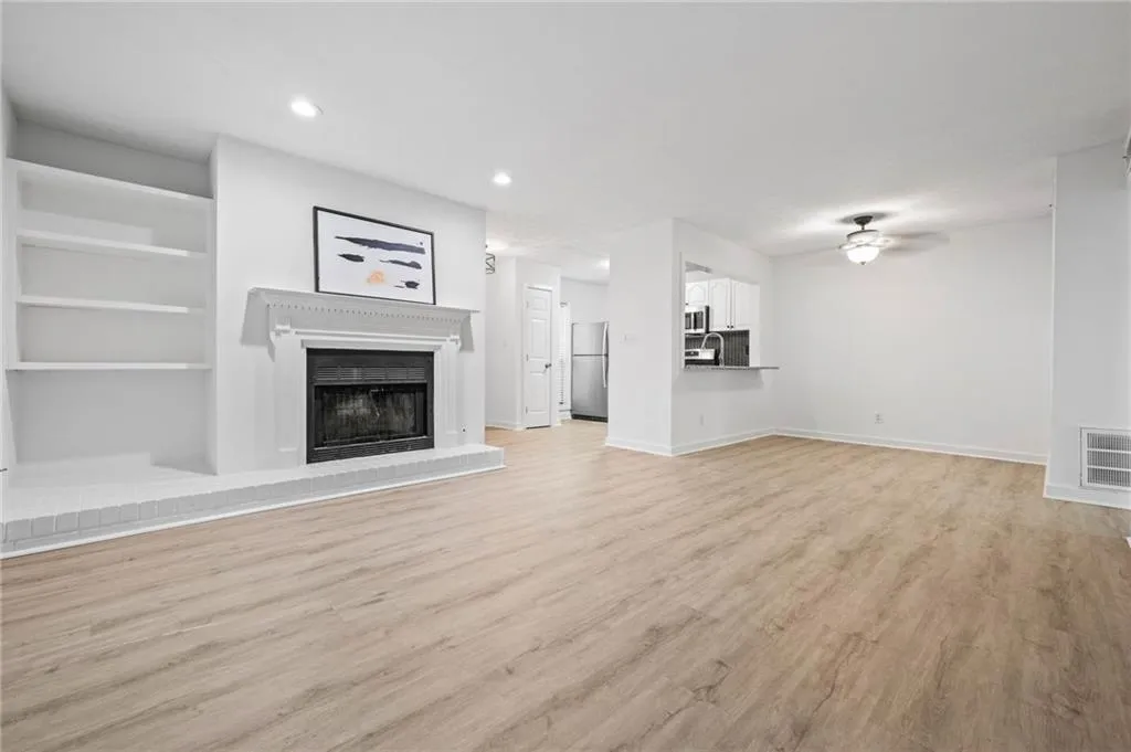 102 River Run Drive, Atlanta, Georgia 30350, 1 Bedroom Bedrooms, ,1 BathroomBathrooms,Residential,For Sale,102 River Run Drive,7676224