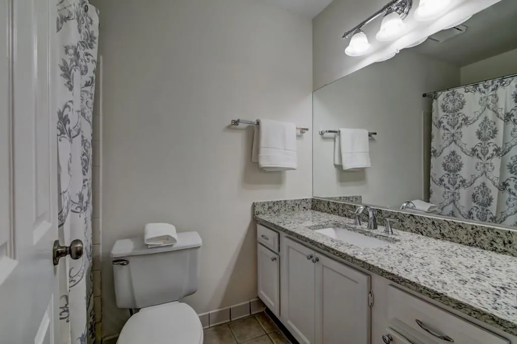 7500 Roswell Road Unit 72, Sandy Springs, Georgia 30350, 2 Bedrooms Bedrooms, ,2 BathroomsBathrooms,Residential,Sold,7500 Roswell Road Unit 72,6031030