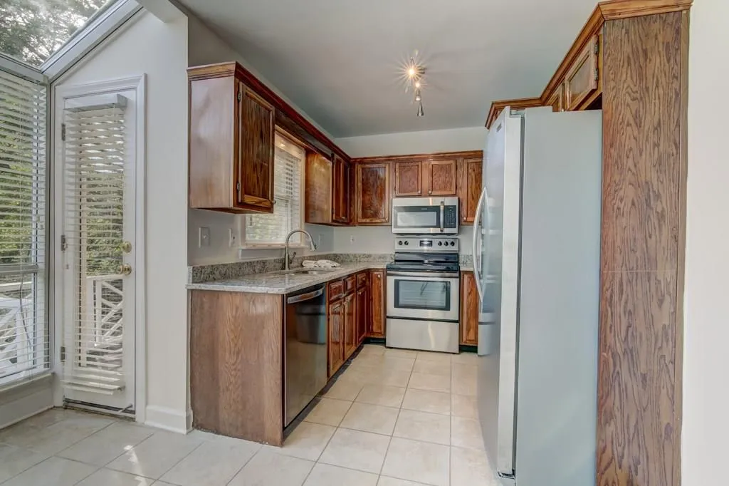 7500 Roswell Road Unit 72, Sandy Springs, Georgia 30350, 2 Bedrooms Bedrooms, ,2 BathroomsBathrooms,Residential,Sold,7500 Roswell Road Unit 72,6031030