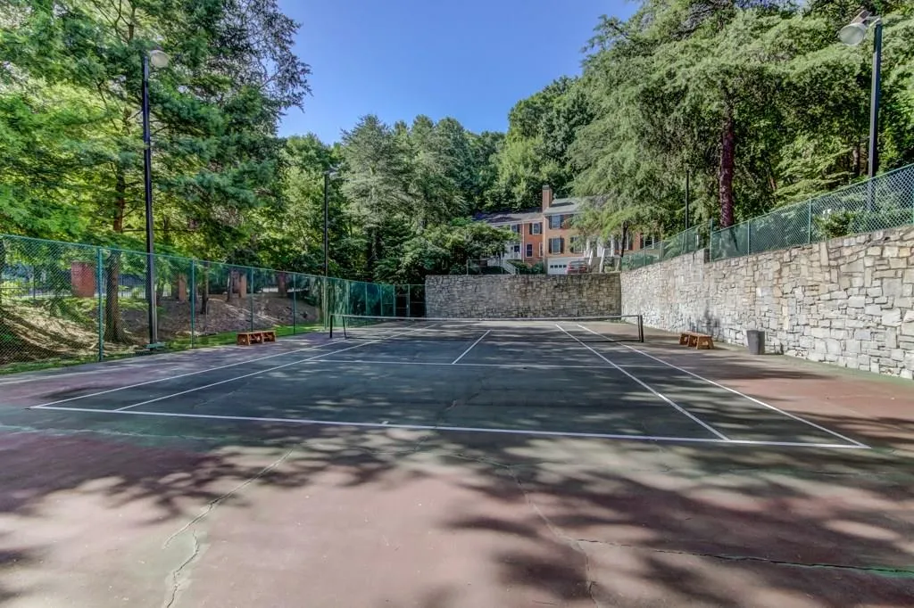 7500 Roswell Road Unit 72, Sandy Springs, Georgia 30350, 2 Bedrooms Bedrooms, ,2 BathroomsBathrooms,Residential,Sold,7500 Roswell Road Unit 72,6031030