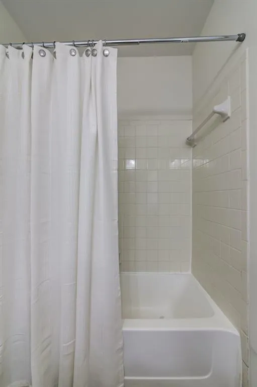7500 Roswell Road Unit 72, Sandy Springs, Georgia 30350, 2 Bedrooms Bedrooms, ,2 BathroomsBathrooms,Residential,Sold,7500 Roswell Road Unit 72,6031030