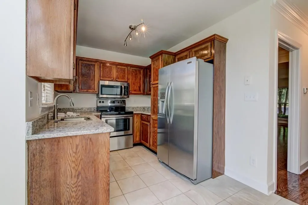 7500 Roswell Road Unit 72, Sandy Springs, Georgia 30350, 2 Bedrooms Bedrooms, ,2 BathroomsBathrooms,Residential,Sold,7500 Roswell Road Unit 72,6031030
