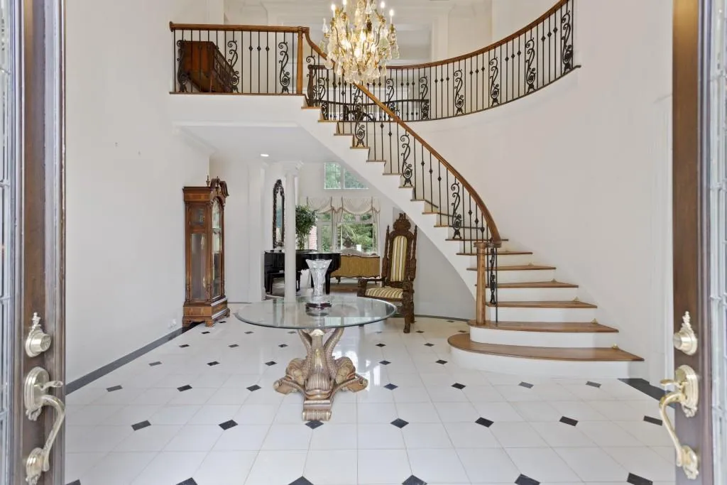 5920 Long Island Drive, Sandy Springs, Georgia 30328, 6 Bedrooms Bedrooms, ,6 BathroomsBathrooms,Residential,Sold,5920 Long Island Drive,7053939