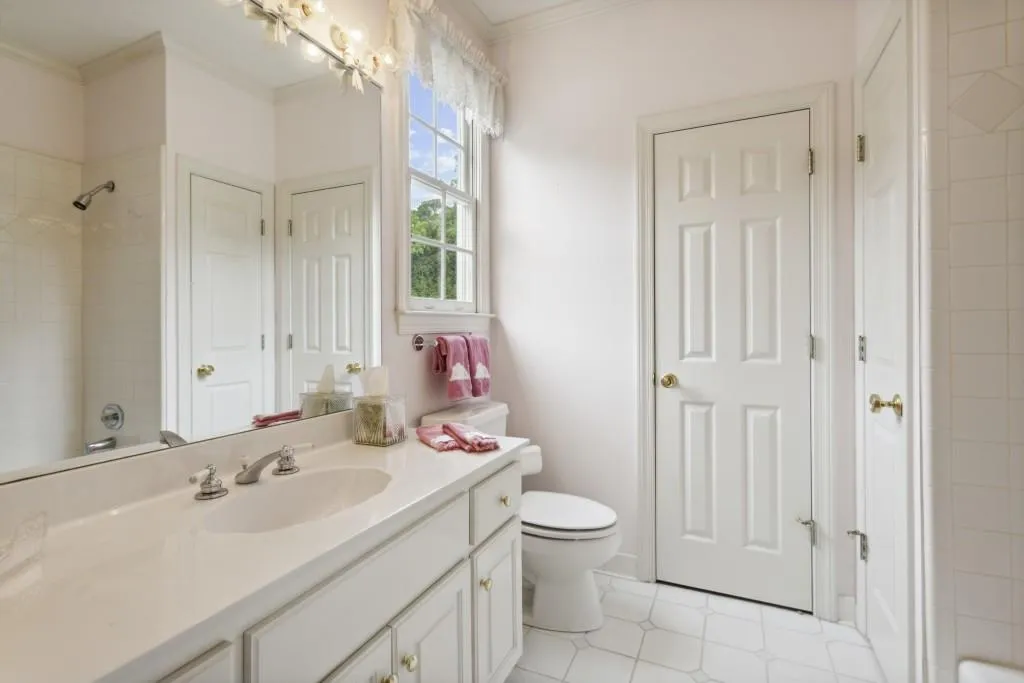 5920 Long Island Drive, Sandy Springs, Georgia 30328, 6 Bedrooms Bedrooms, ,6 BathroomsBathrooms,Residential,Sold,5920 Long Island Drive,7053939