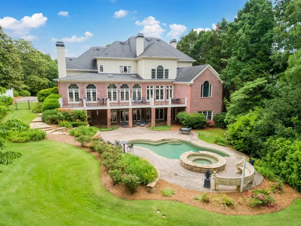 5920 Long Island Drive, Sandy Springs, Georgia 30328, 6 Bedrooms Bedrooms, ,6 BathroomsBathrooms,Residential,Sold,5920 Long Island Drive,7053939