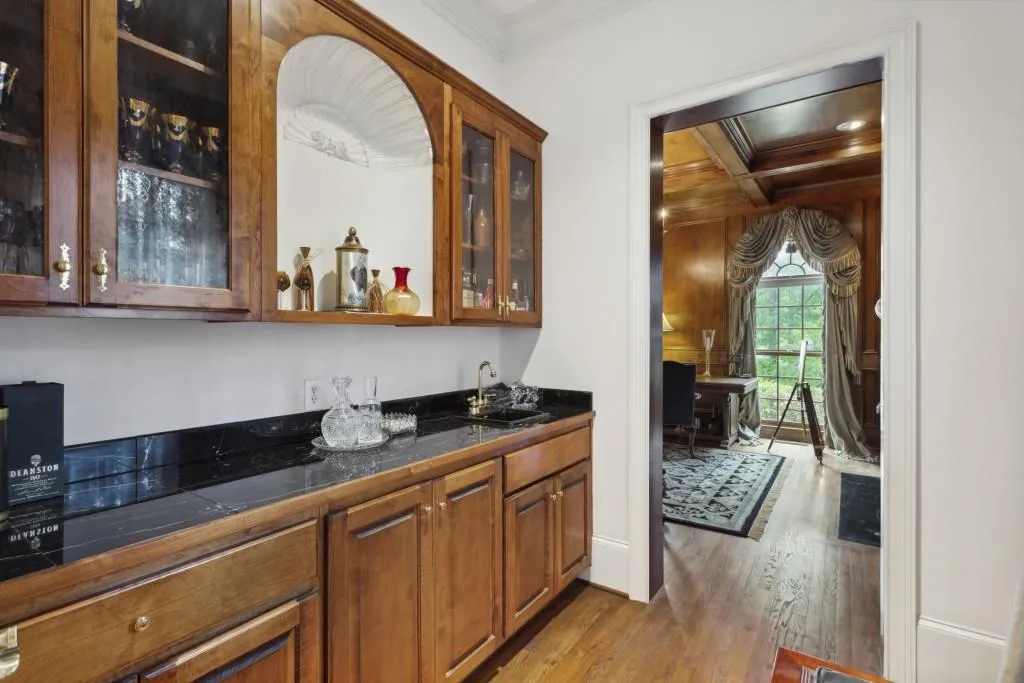 5920 Long Island Drive, Sandy Springs, Georgia 30328, 6 Bedrooms Bedrooms, ,6 BathroomsBathrooms,Residential,Sold,5920 Long Island Drive,7053939