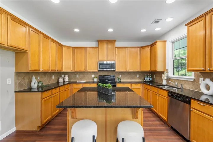 1214 Loowit Falls Court, Braselton, Georgia 30517