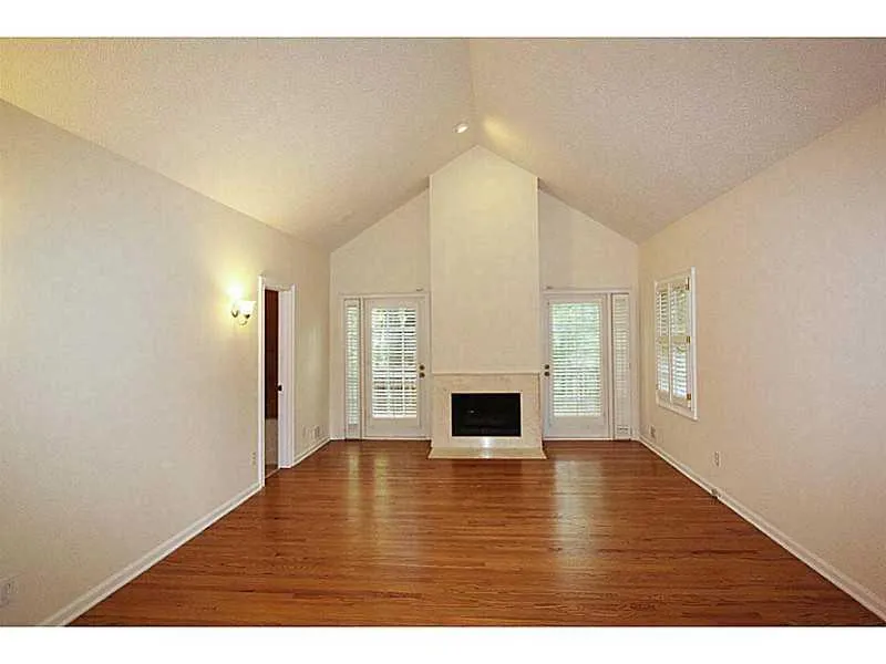 105 5th Green Court, Sandy Springs, Georgia 30350, 5 Bedrooms Bedrooms, ,5 BathroomsBathrooms,Residential,Sold,105 5th Green Court,5381677