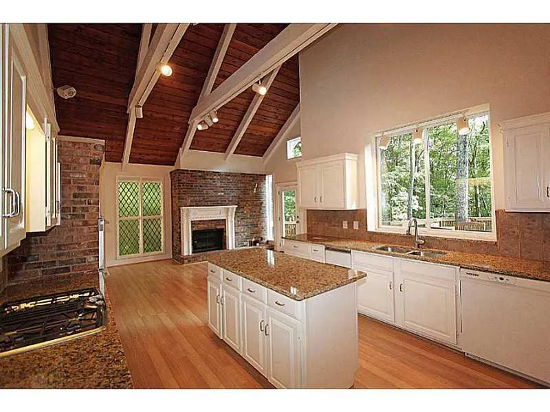 105 5th Green Court, Sandy Springs, Georgia 30350, 5 Bedrooms Bedrooms, ,5 BathroomsBathrooms,Residential,Sold,105 5th Green Court,5381677