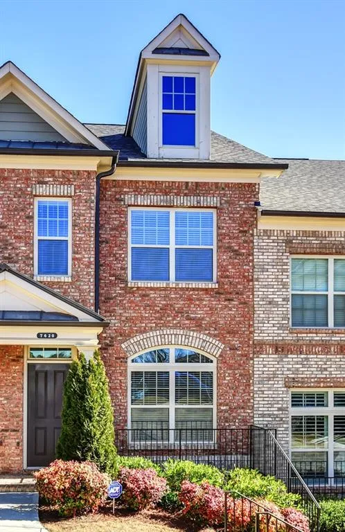 7620 Stoneridge Drive, Sandy Springs, Georgia 30328, 3 Bedrooms Bedrooms, ,3 BathroomsBathrooms,Residential,Sold,7620 Stoneridge Drive,5955645