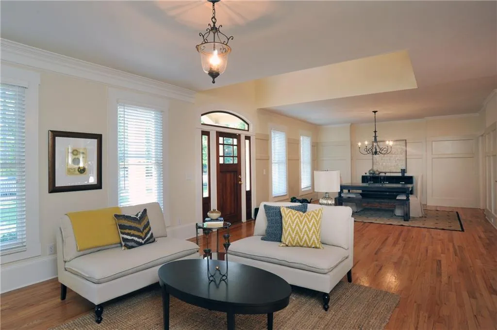 3963 Statewood Road Ne, Atlanta, Georgia 30342, 5 Bedrooms Bedrooms, ,5 BathroomsBathrooms,Residential,Sold,3963 Statewood Road Ne,5747769