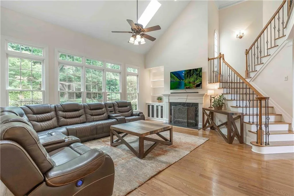 720 Spalding Heights Drive, Sandy Springs, Georgia 30350, 5 Bedrooms Bedrooms, ,4 BathroomsBathrooms,Residential,Sold,720 Spalding Heights Drive,6889300