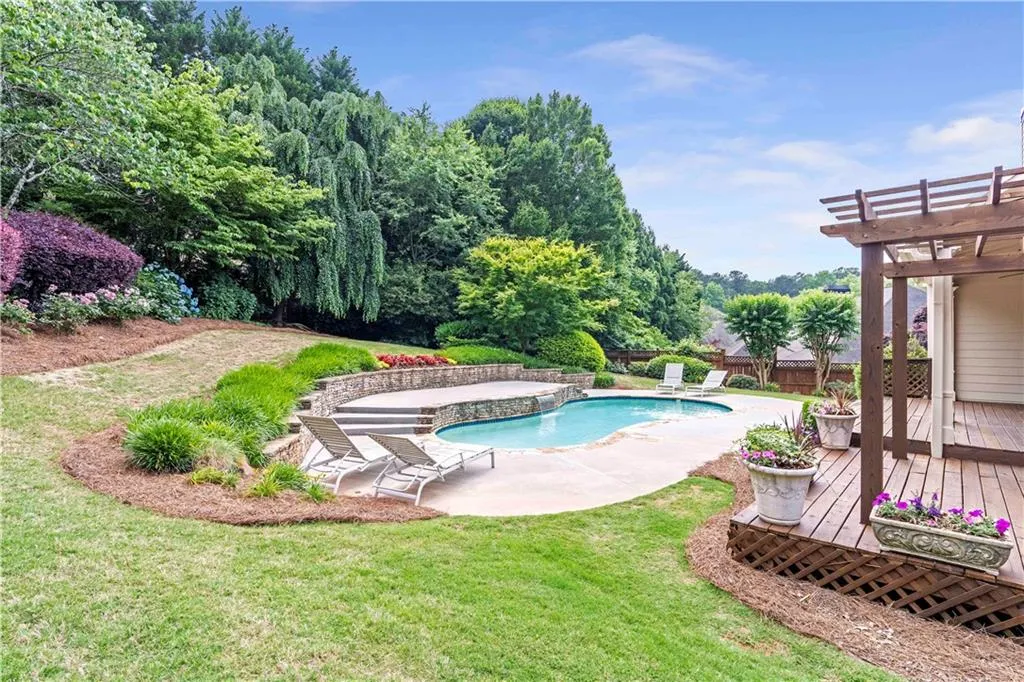 720 Spalding Heights Drive, Sandy Springs, Georgia 30350, 5 Bedrooms Bedrooms, ,4 BathroomsBathrooms,Residential,Sold,720 Spalding Heights Drive,6889300