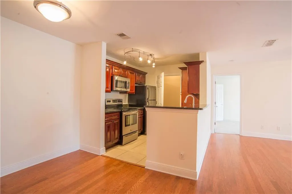 5203 Santa Fe Parkway, Sandy Springs, Georgia 30350, 2 Bedrooms Bedrooms, ,2 BathroomsBathrooms,Residential,Sold,5203 Santa Fe Parkway,6115291