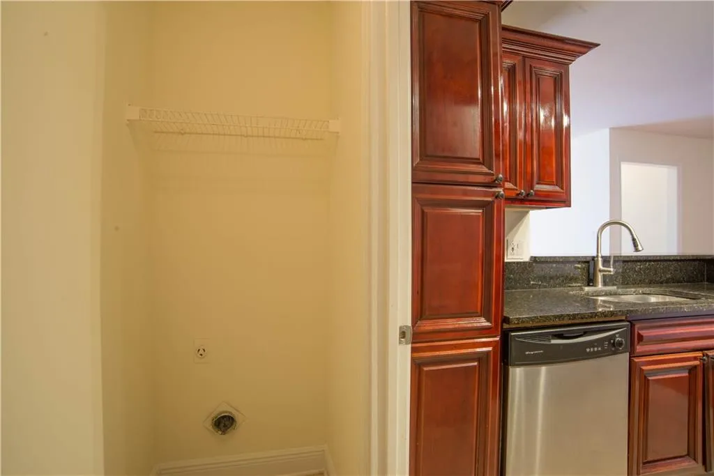 5203 Santa Fe Parkway, Sandy Springs, Georgia 30350, 2 Bedrooms Bedrooms, ,2 BathroomsBathrooms,Residential,Sold,5203 Santa Fe Parkway,6115291