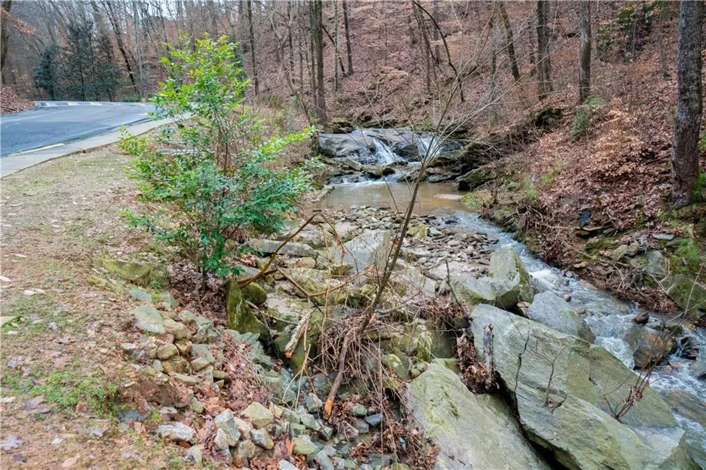 5203 Santa Fe Parkway, Sandy Springs, Georgia 30350, 2 Bedrooms Bedrooms, ,2 BathroomsBathrooms,Residential,Sold,5203 Santa Fe Parkway,6115291