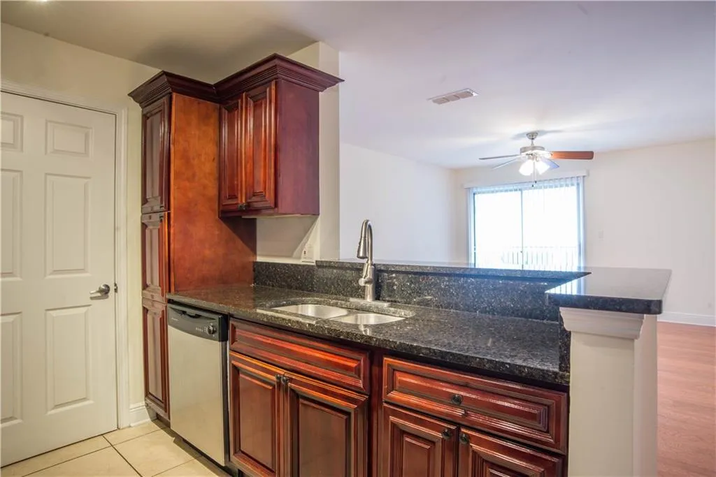 5203 Santa Fe Parkway, Sandy Springs, Georgia 30350, 2 Bedrooms Bedrooms, ,2 BathroomsBathrooms,Residential,Sold,5203 Santa Fe Parkway,6115291