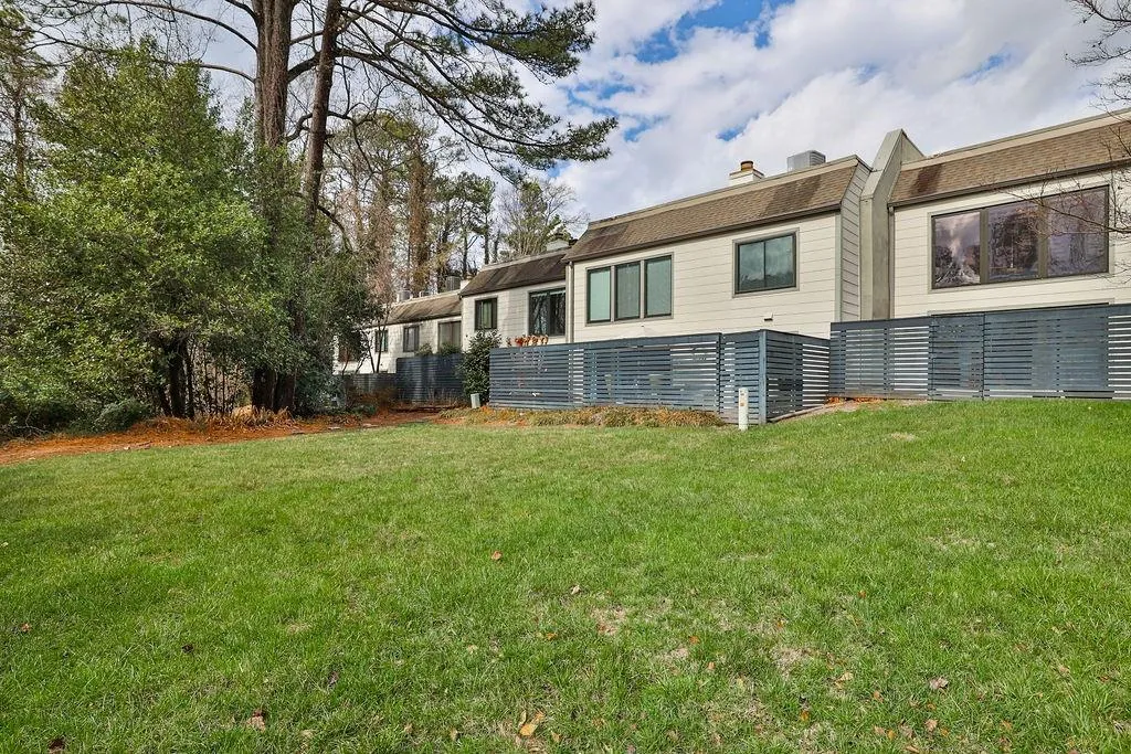 44 Forrest Place Unit 44, Atlanta, Georgia 30328, 3 Bedrooms Bedrooms, ,3 BathroomsBathrooms,Residential,Sold,44 Forrest Place Unit 44,7168390