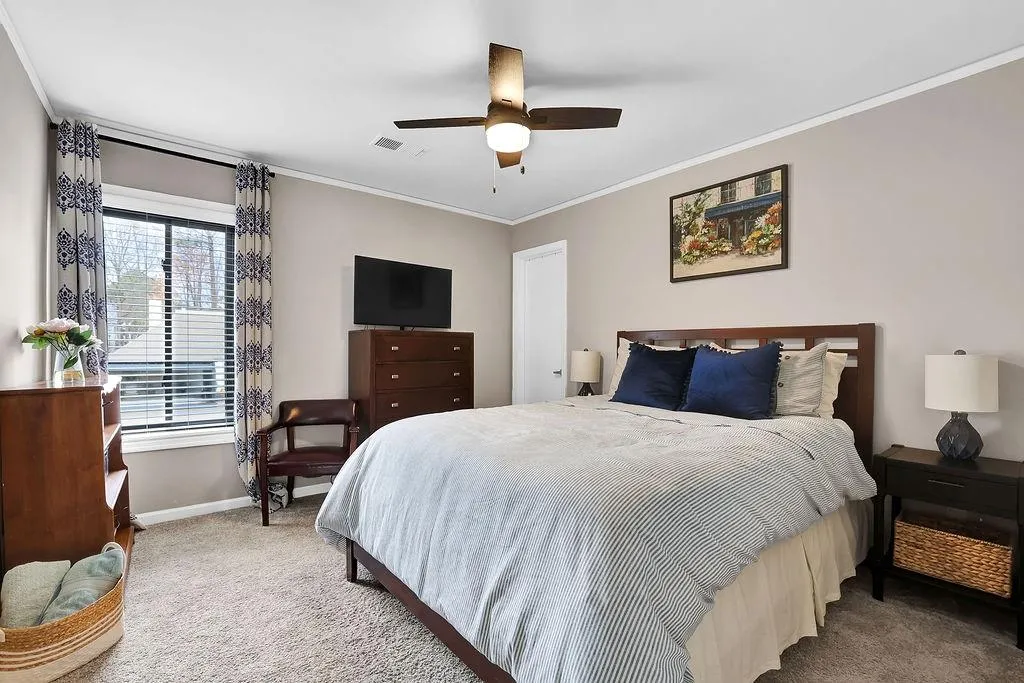 44 Forrest Place Unit 44, Atlanta, Georgia 30328, 3 Bedrooms Bedrooms, ,3 BathroomsBathrooms,Residential,Sold,44 Forrest Place Unit 44,7168390