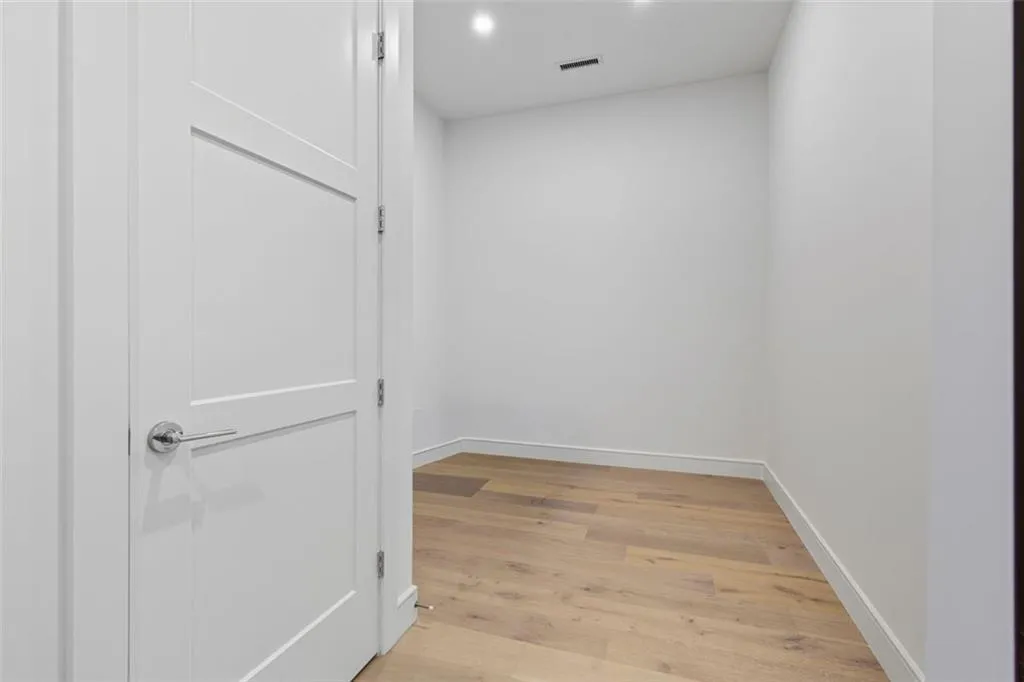 2425 Peachtree Road Ne Unit 1504, Atlanta, Georgia 30305, 2 Bedrooms Bedrooms, ,2 BathroomsBathrooms,Residential,For Sale,2425 Peachtree Road Ne Unit 1504,7657614