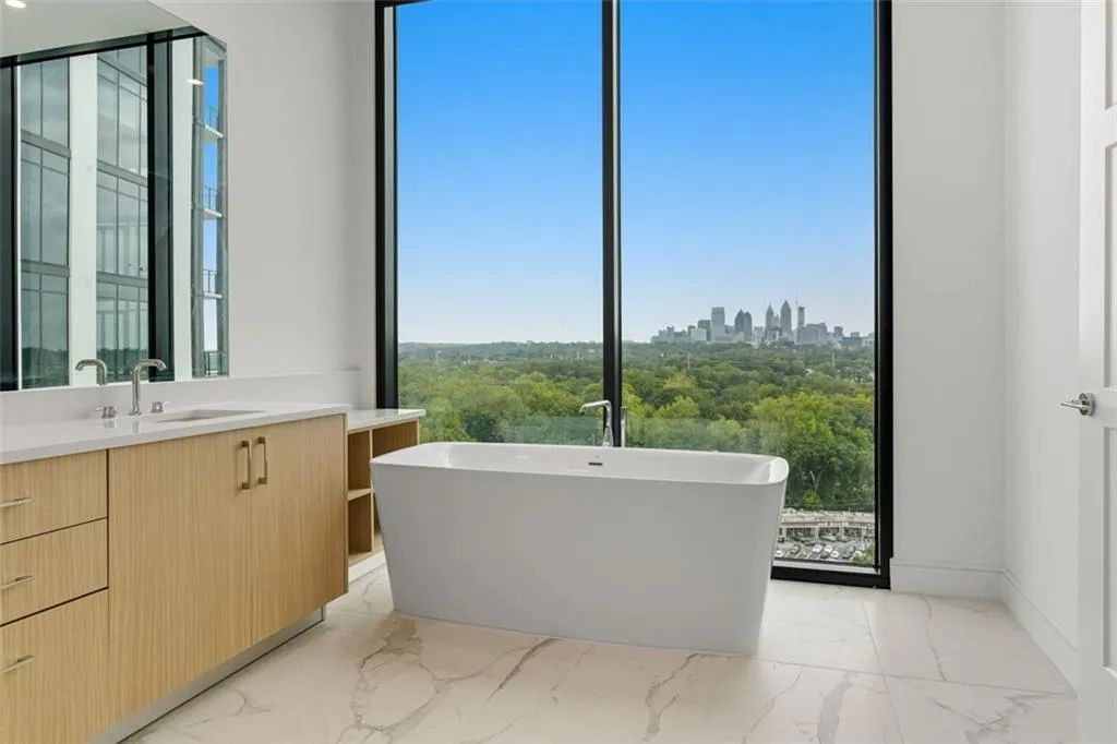 2425 Peachtree Road Ne Unit 1504, Atlanta, Georgia 30305, 2 Bedrooms Bedrooms, ,2 BathroomsBathrooms,Residential,For Sale,2425 Peachtree Road Ne Unit 1504,7657614