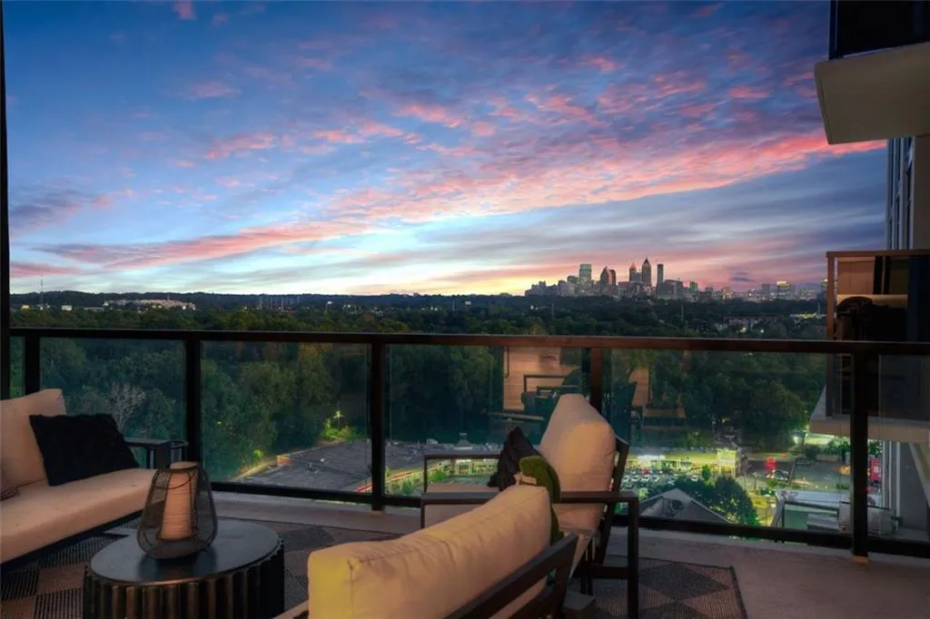 2425 Peachtree Road Ne Unit 1504, Atlanta, Georgia 30305, 2 Bedrooms Bedrooms, ,2 BathroomsBathrooms,Residential,For Sale,2425 Peachtree Road Ne Unit 1504,7657614
