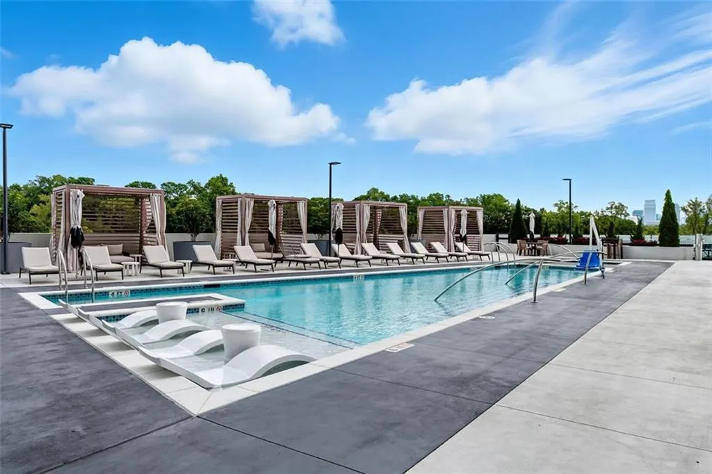 2425 Peachtree Road Ne Unit 1504, Atlanta, Georgia 30305, 2 Bedrooms Bedrooms, ,2 BathroomsBathrooms,Residential,For Sale,2425 Peachtree Road Ne Unit 1504,7657614