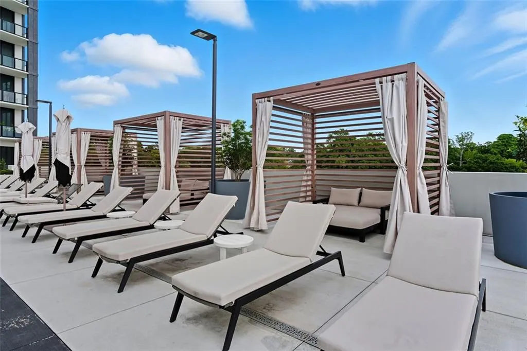 2425 Peachtree Road Ne Unit 1504, Atlanta, Georgia 30305, 2 Bedrooms Bedrooms, ,2 BathroomsBathrooms,Residential,For Sale,2425 Peachtree Road Ne Unit 1504,7657614