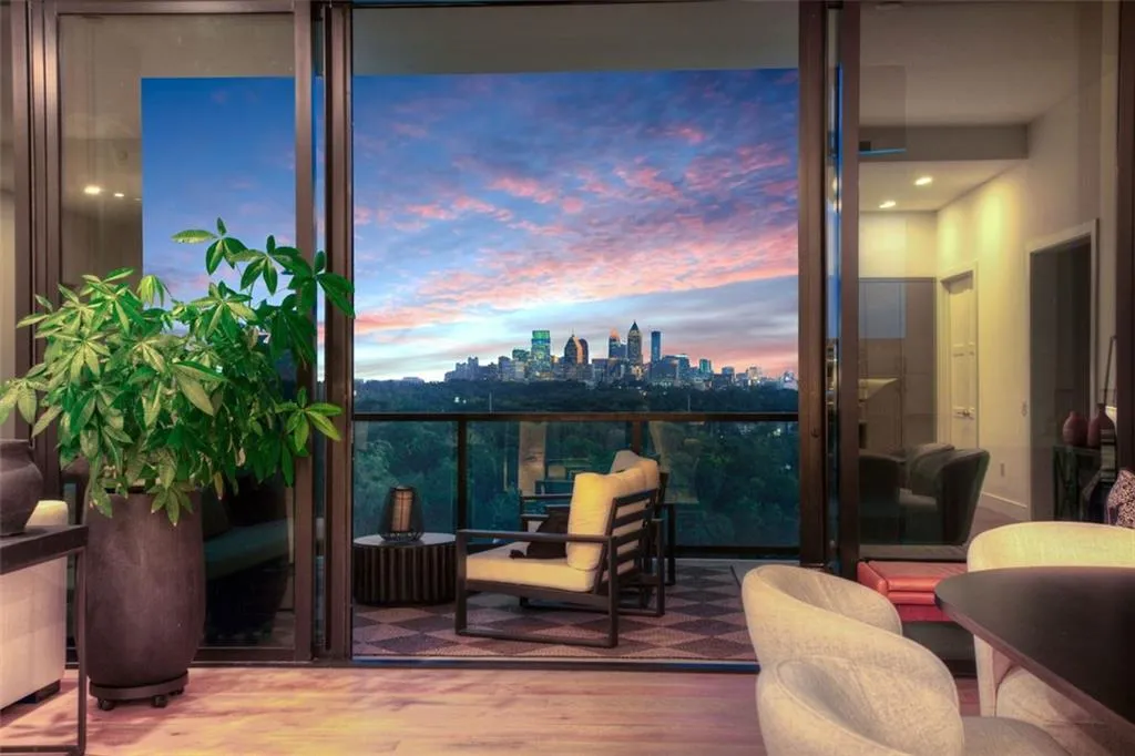 2425 Peachtree Road Ne Unit 1504, Atlanta, Georgia 30305, 2 Bedrooms Bedrooms, ,2 BathroomsBathrooms,Residential,For Sale,2425 Peachtree Road Ne Unit 1504,7657614