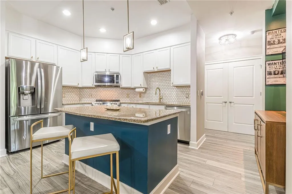 200 River Vista Drive Unit 707, Atlanta, Georgia 30339, 2 Bedrooms Bedrooms, ,2 BathroomsBathrooms,Residential,Sold,200 River Vista Drive Unit 707,7220125 200 River Vista Drive Unit 707, Atlanta, Georgia 30339, 2 Bedrooms Bedrooms, ,2 BathroomsBathrooms,Residential,Sold,200 River Vista Drive Unit 707,7220125