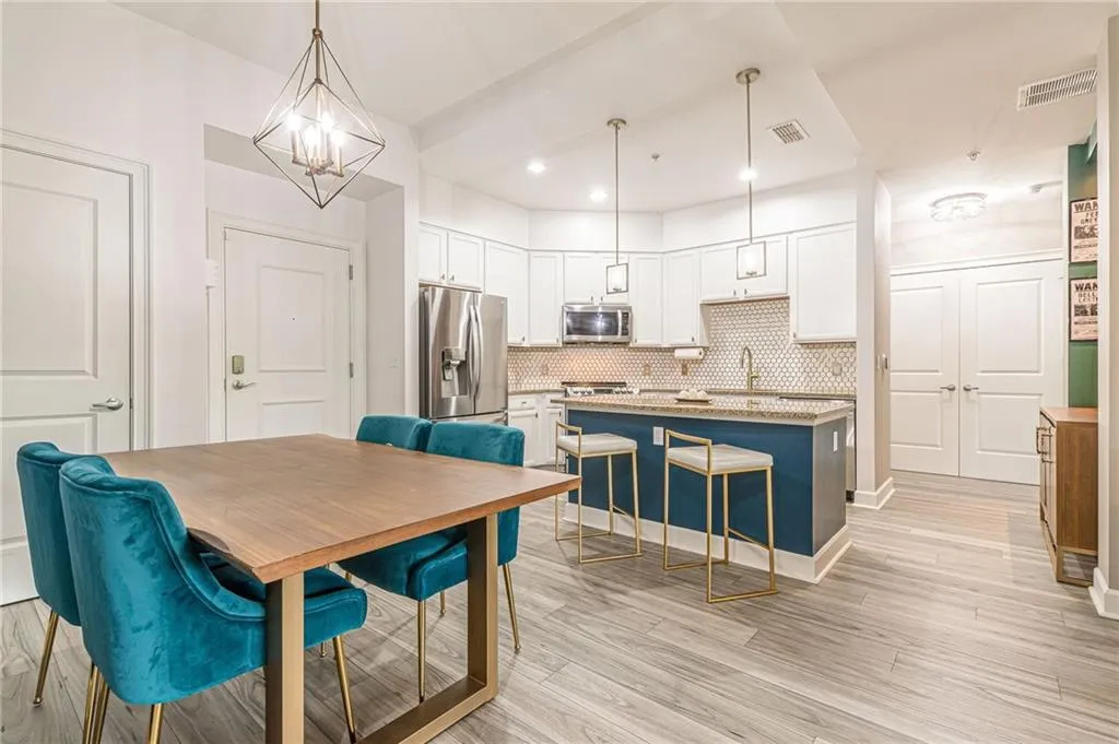 200 River Vista Drive Unit 707, Atlanta, Georgia 30339, 2 Bedrooms Bedrooms, ,2 BathroomsBathrooms,Residential,Sold,200 River Vista Drive Unit 707,7220125 200 River Vista Drive Unit 707, Atlanta, Georgia 30339, 2 Bedrooms Bedrooms, ,2 BathroomsBathrooms,Residential,Sold,200 River Vista Drive Unit 707,7220125