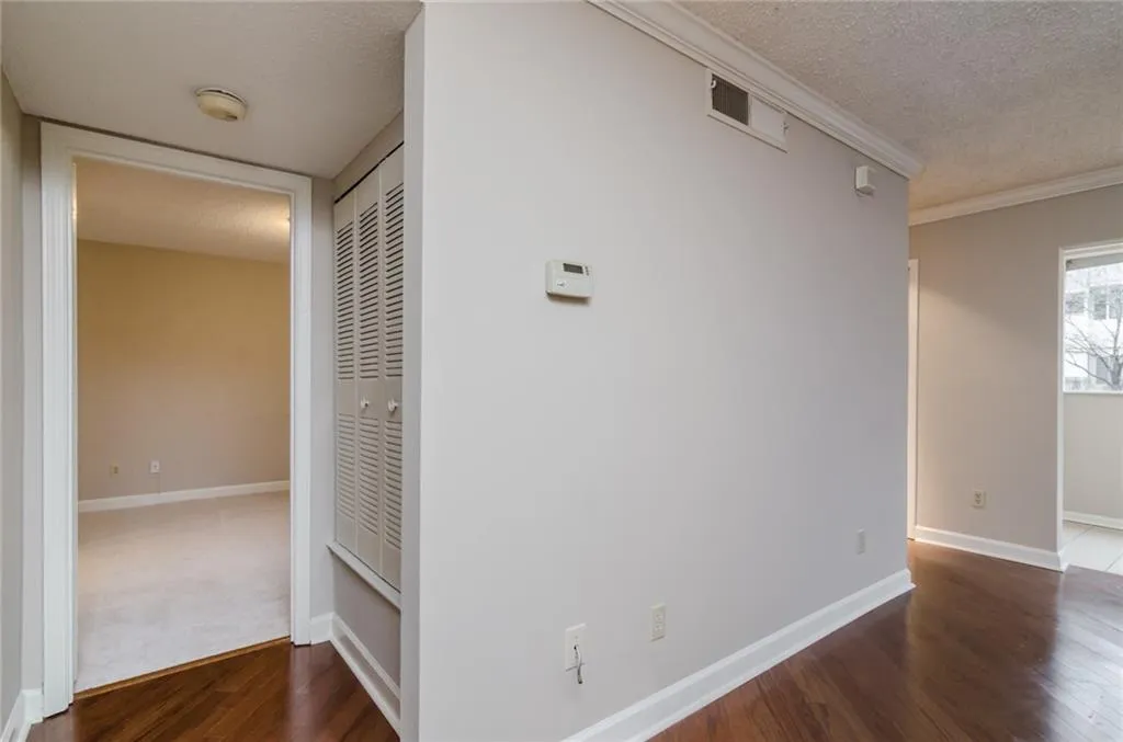 1409 Wingate Way, Sandy Springs, Georgia 30350, 2 Bedrooms Bedrooms, ,2 BathroomsBathrooms,Residential,Sold,1409 Wingate Way,5809400