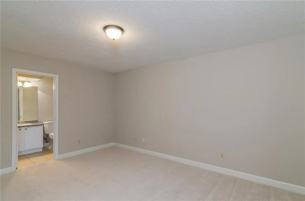 1409 Wingate Way, Sandy Springs, Georgia 30350, 2 Bedrooms Bedrooms, ,2 BathroomsBathrooms,Residential,Sold,1409 Wingate Way,5809400