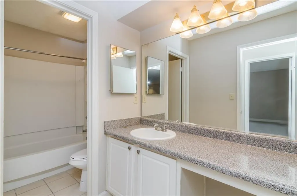 1409 Wingate Way, Sandy Springs, Georgia 30350, 2 Bedrooms Bedrooms, ,2 BathroomsBathrooms,Residential,Sold,1409 Wingate Way,5809400