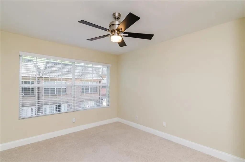 6980 Roswell Road Unit G3, Atlanta, Georgia 30328, 3 Bedrooms Bedrooms, ,2 BathroomsBathrooms,Residential,Sold,6980 Roswell Road Unit G3,5846584