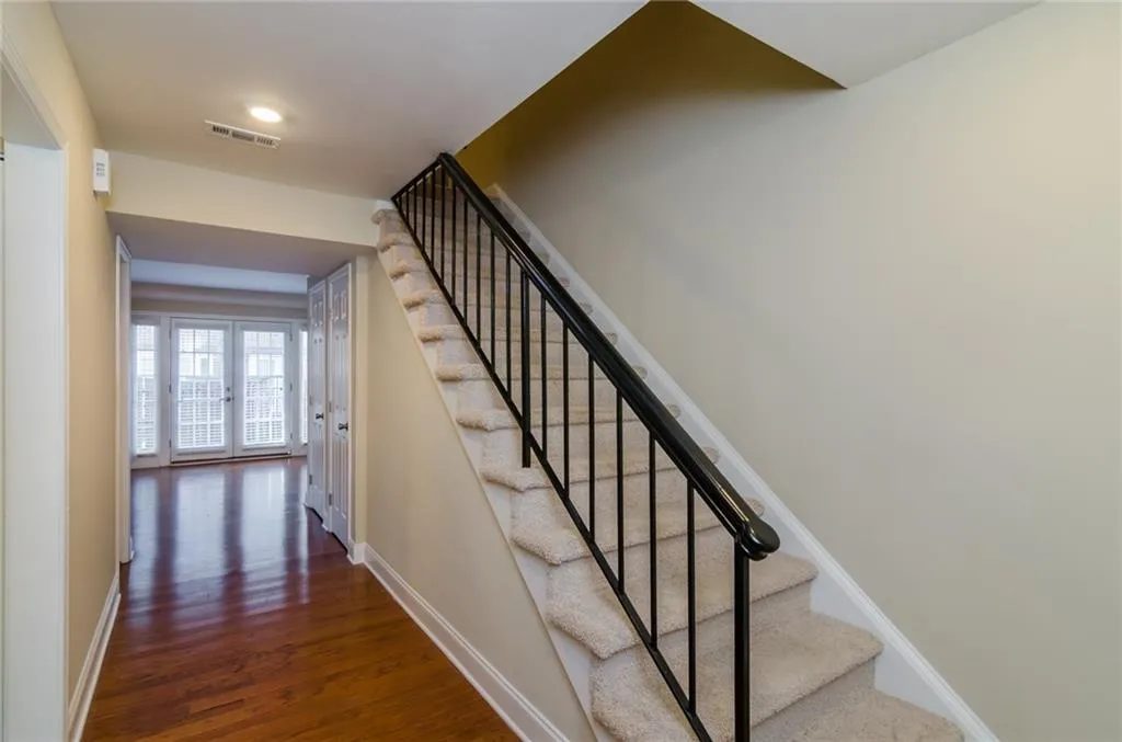 6980 Roswell Road Unit G3, Atlanta, Georgia 30328, 3 Bedrooms Bedrooms, ,2 BathroomsBathrooms,Residential,Sold,6980 Roswell Road Unit G3,5846584