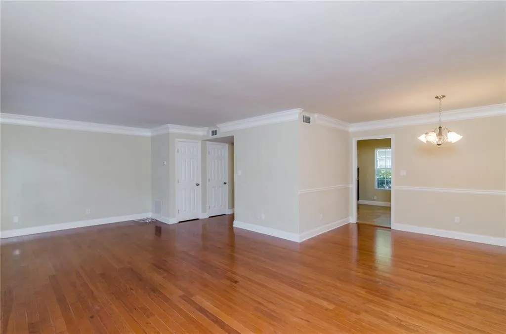 6980 Roswell Road Unit G3, Atlanta, Georgia 30328, 3 Bedrooms Bedrooms, ,2 BathroomsBathrooms,Residential,Sold,6980 Roswell Road Unit G3,5846584