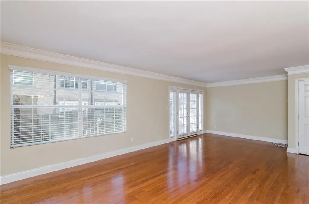 6980 Roswell Road Unit G3, Atlanta, Georgia 30328, 3 Bedrooms Bedrooms, ,2 BathroomsBathrooms,Residential,Sold,6980 Roswell Road Unit G3,5846584