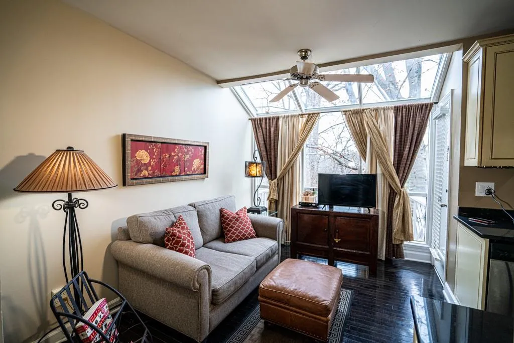 7500 Roswell Road Unit 46, Sandy Springs, Georgia 30350, 2 Bedrooms Bedrooms, ,2 BathroomsBathrooms,Residential,Sold,7500 Roswell Road Unit 46,6980371