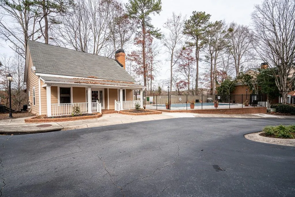 7500 Roswell Road Unit 46, Sandy Springs, Georgia 30350, 2 Bedrooms Bedrooms, ,2 BathroomsBathrooms,Residential,Sold,7500 Roswell Road Unit 46,6980371