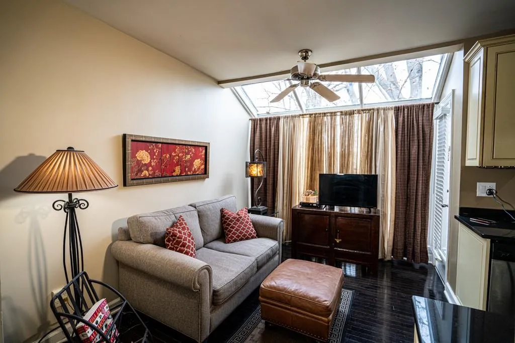 7500 Roswell Road Unit 46, Sandy Springs, Georgia 30350, 2 Bedrooms Bedrooms, ,2 BathroomsBathrooms,Residential,Sold,7500 Roswell Road Unit 46,6980371