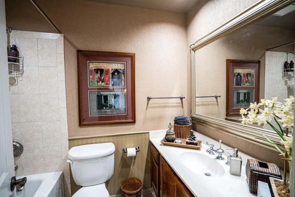 7500 Roswell Road Unit 46, Sandy Springs, Georgia 30350, 2 Bedrooms Bedrooms, ,2 BathroomsBathrooms,Residential,Sold,7500 Roswell Road Unit 46,6980371